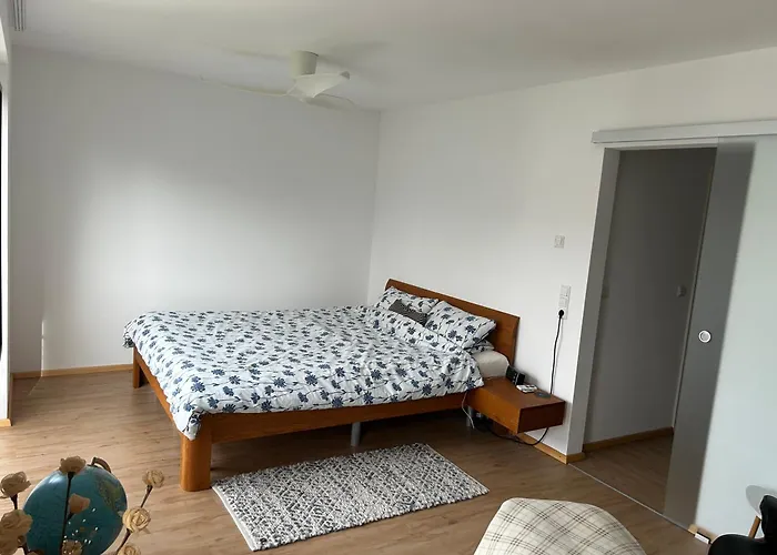 Cube - Mit Garten Und Terrasse In إبرباخ